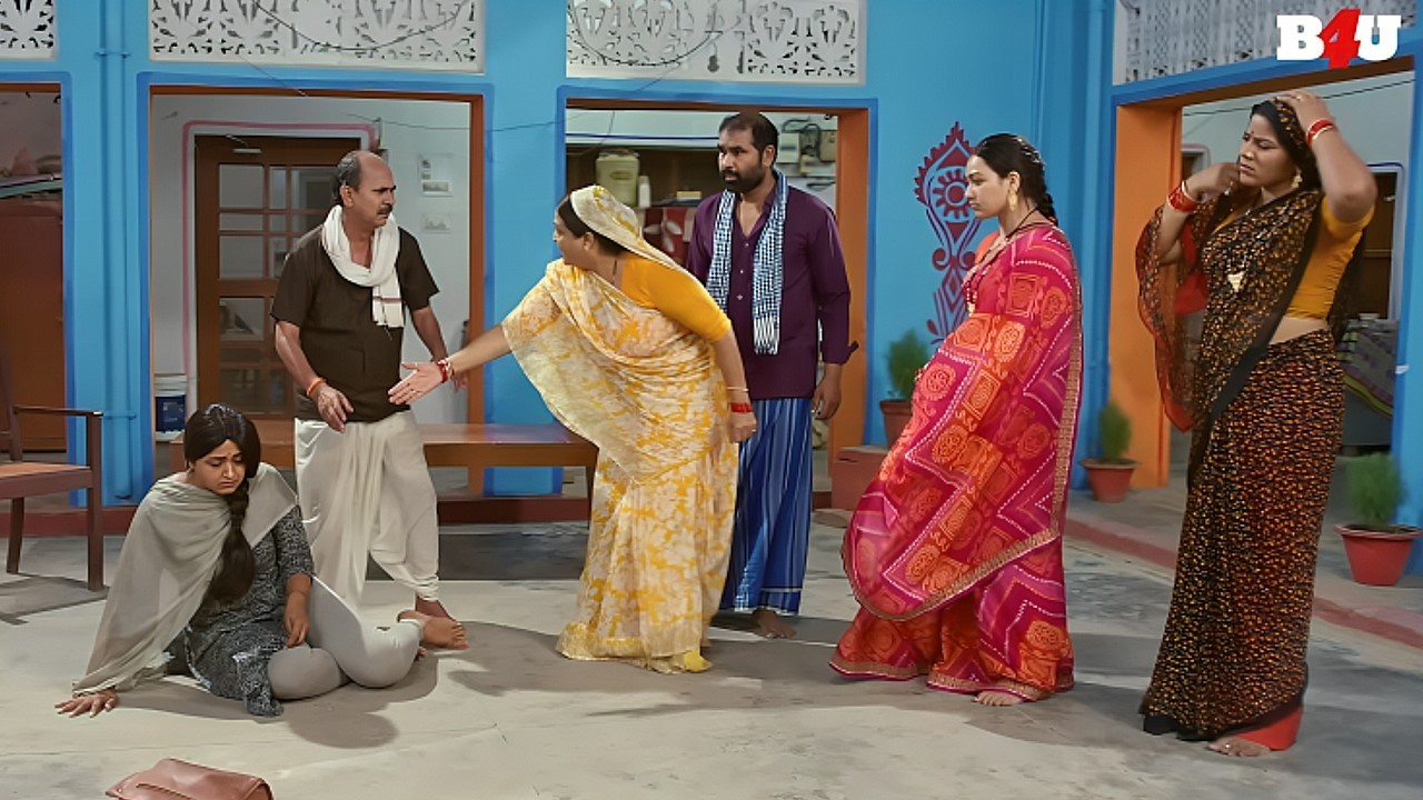 तुम्हरी इस बच्चलन बेटी का मुँह कला करके उसे मै पुरे गांव में घुमाऊँगी और मुझे रोकने की कोशिश मत करना