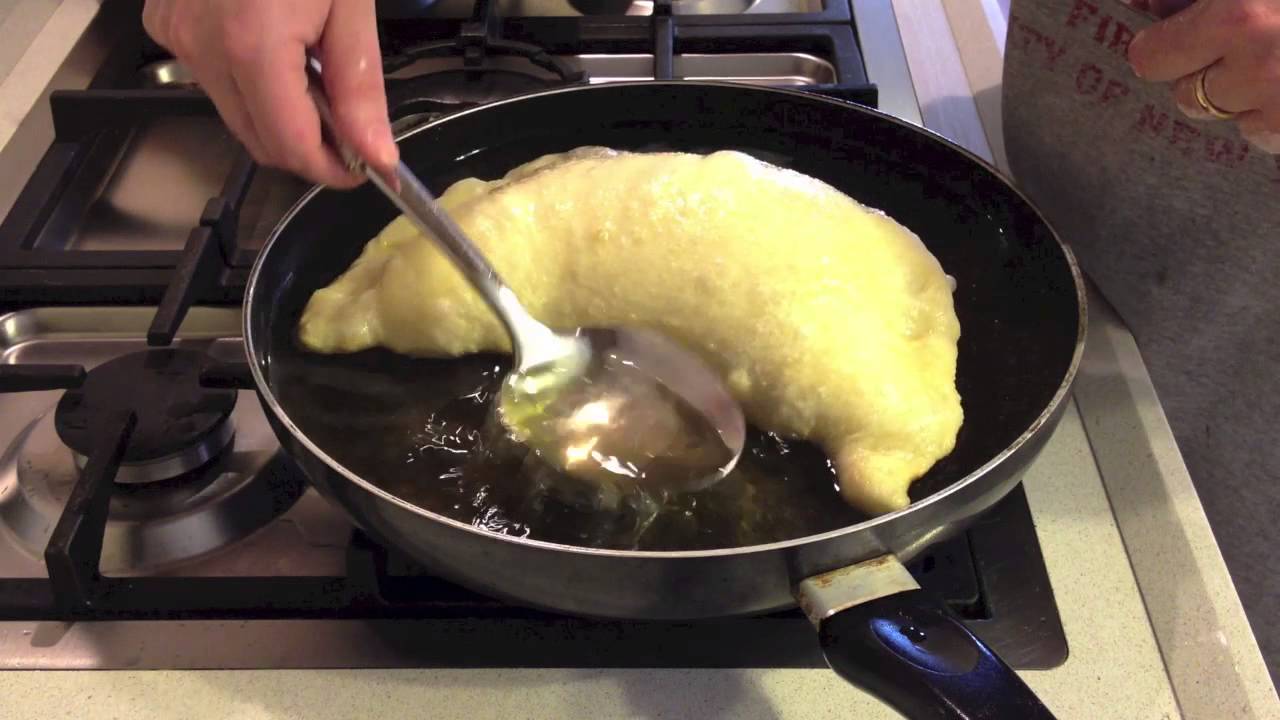 Pizza Fritta - Ricetta Napoletana - Pensieri e Fornelli