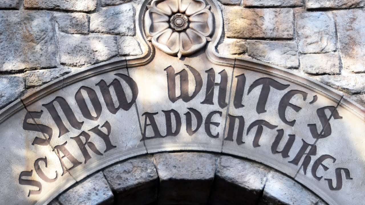 Snow White's Scary Adventures Full POV Ride at Disneyland From December 2019 (Now Closed for Update)
