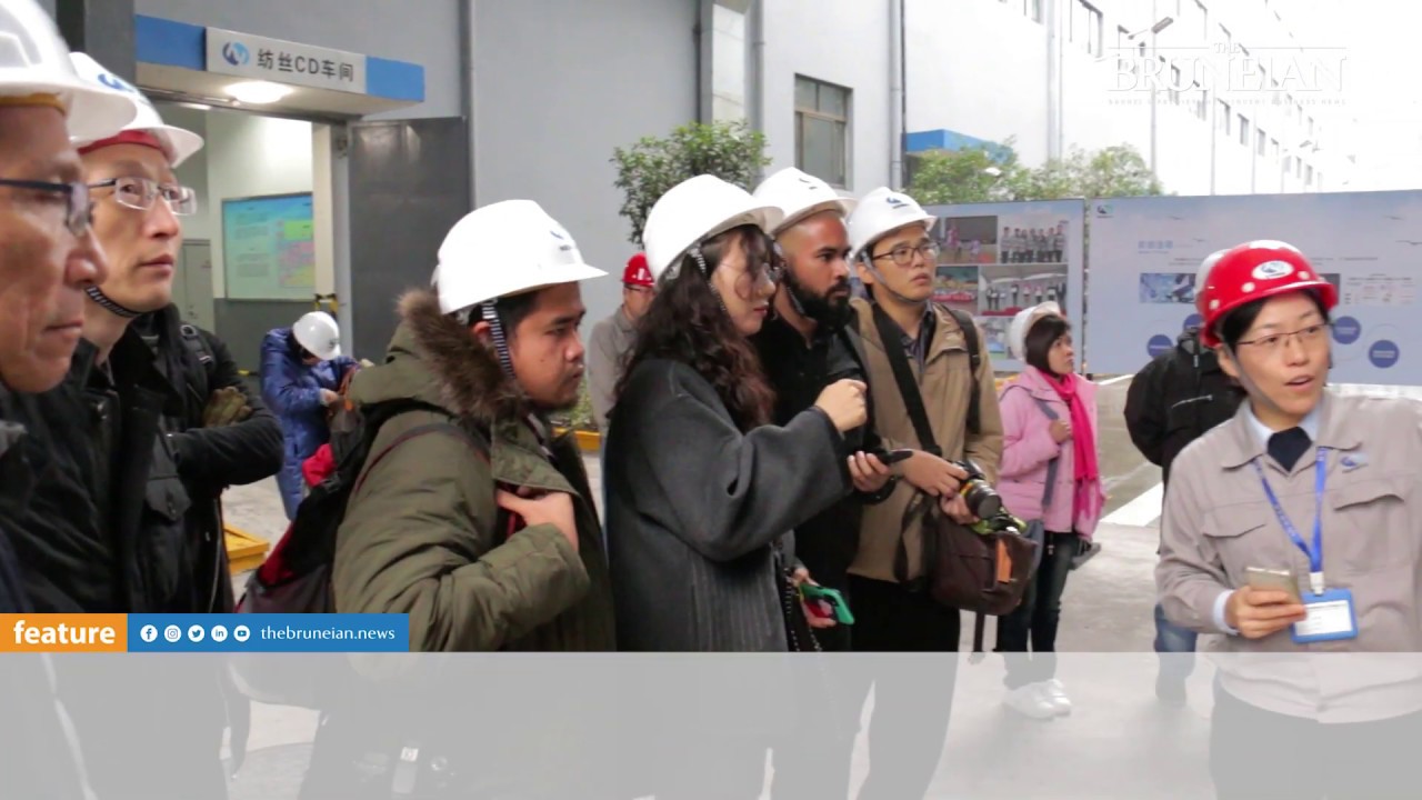 The Bruneian visits Hengyi Polyester Factory