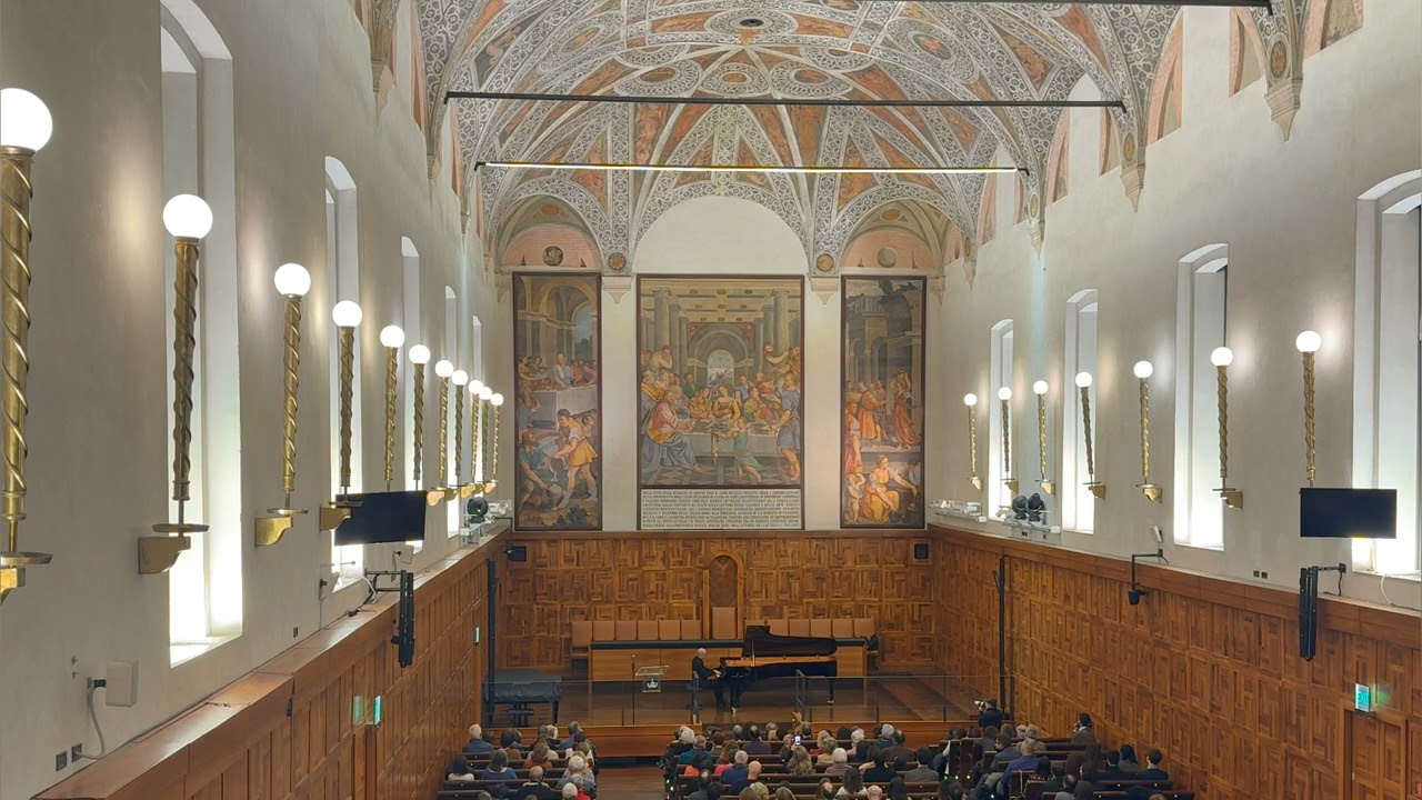 Roberto Plano plays F. Schubert - R. Strauss, Kupelwieser Walzer