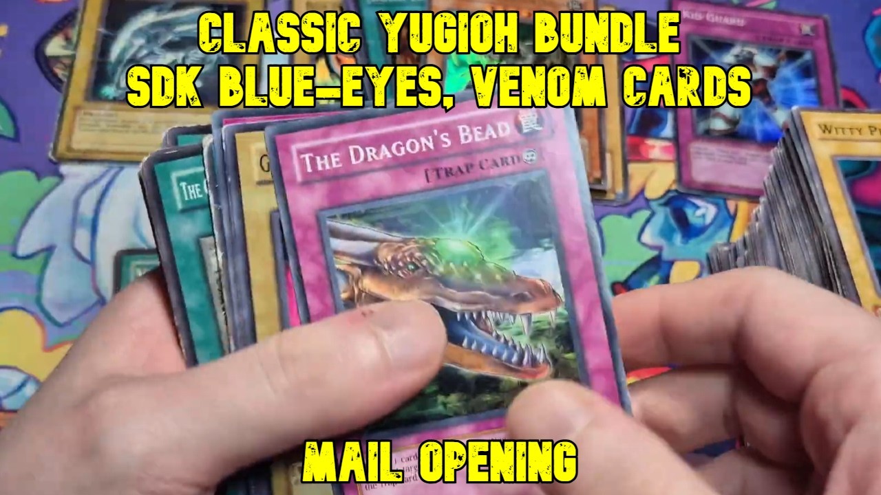 Классические наборы карт Yu-Gi-Oh!: распаковка по почте — карты Venom, SDK Blue-Eyes и другие.