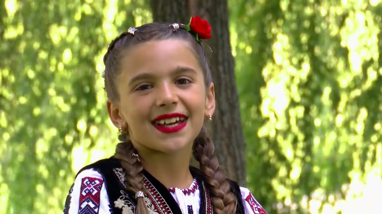 Tincu Ștefania Larisa - Sunt o fata frumușică (cover) 