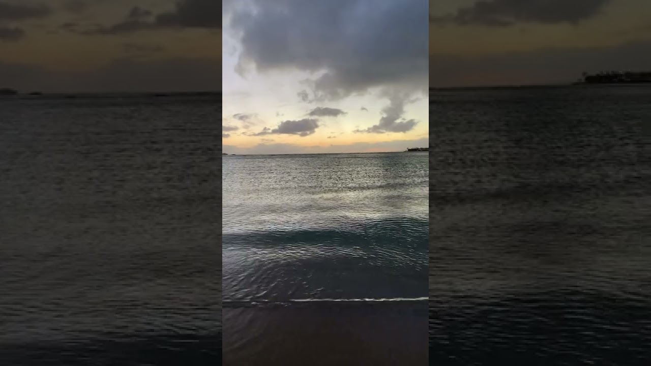 Ala Moana Beach 🌴 April 2nd, 2022 #Hawaii #Honolulu #alamoanabeach ☀️ ☀️