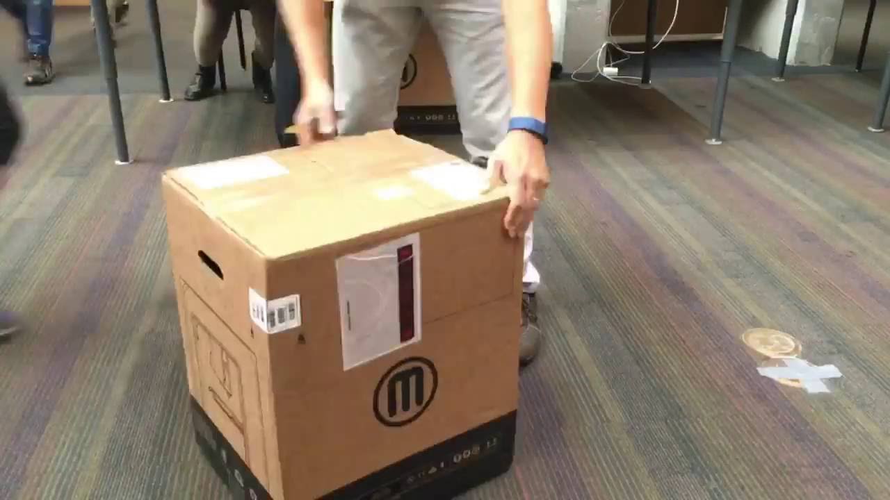 Unboxing the MakerBot Replicator Mini+ Compact 3D Printer