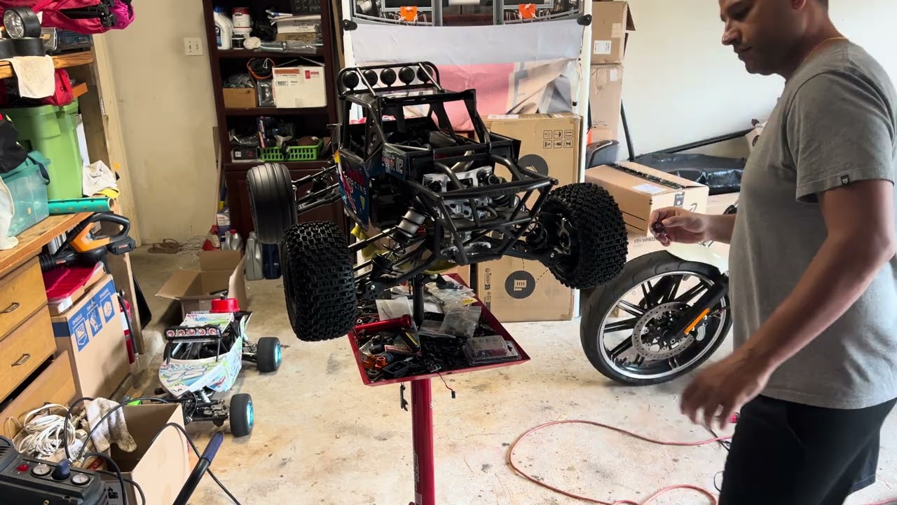 1/5 Kraken Vesla Vesla.5 with jconcepts tires “raw footage” 