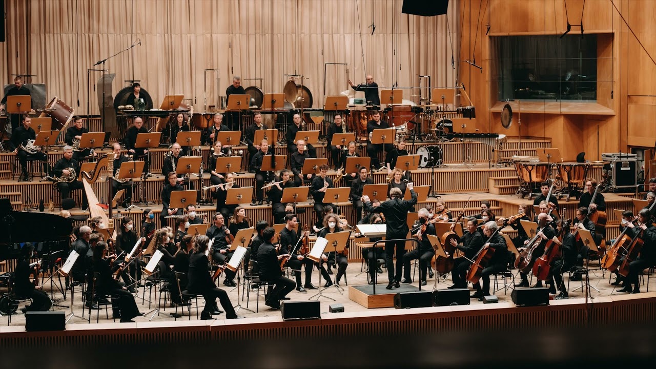 Sergej Newski: 18 Episodes for Orchestra (2019)