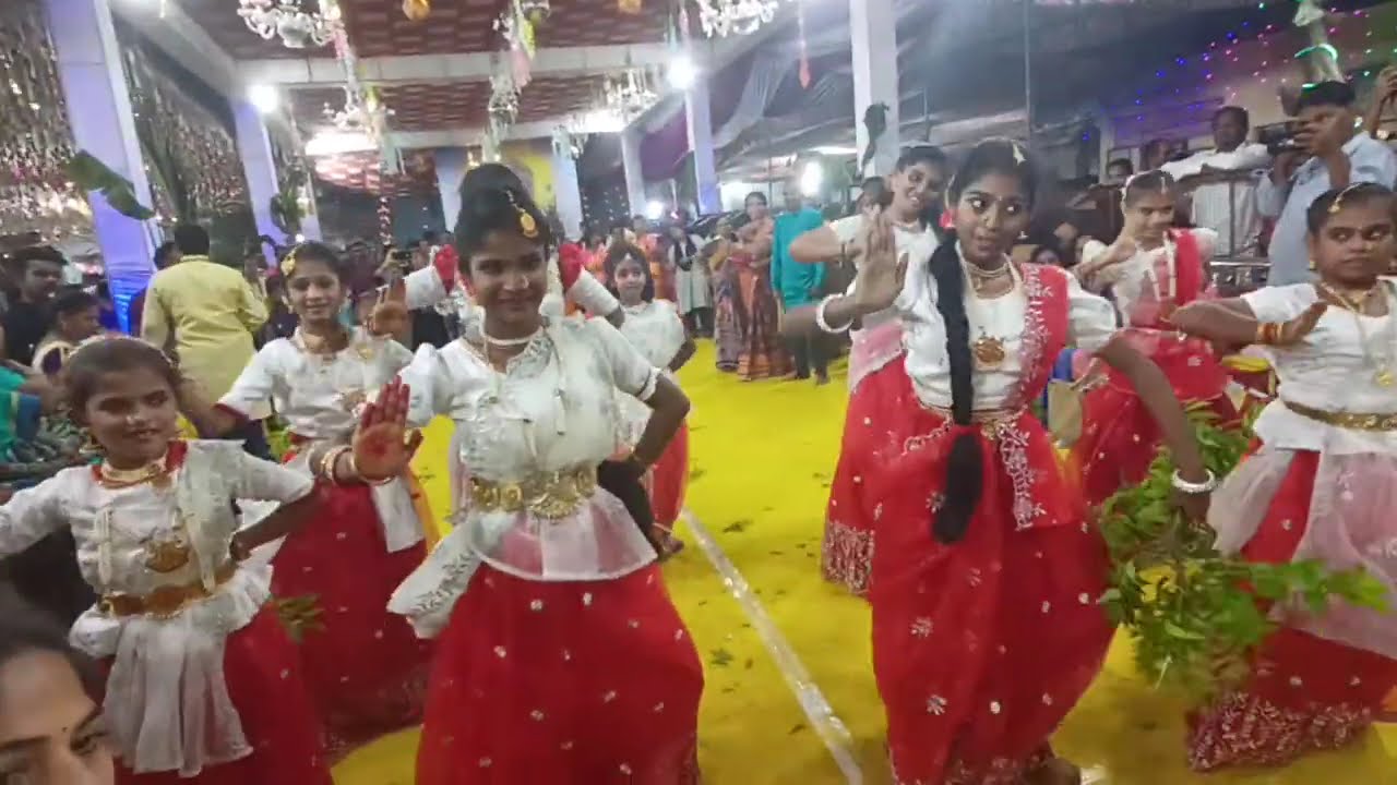 dandalu dandalu ammoru kolatam song