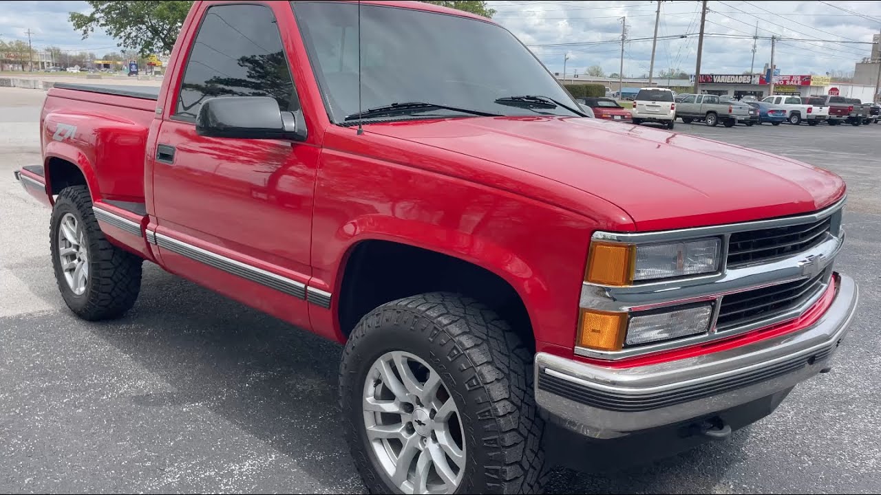 1998 Chevy Silverado Stepside V8 Z71 Off Road 4x4 Original Victory Red w/ Gray Automatic!