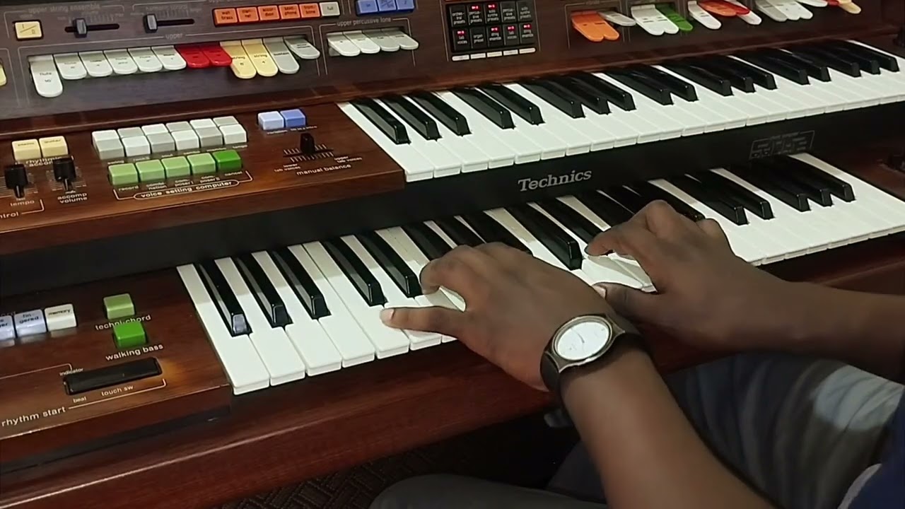 Bwana Mfalme by J. Mgandu