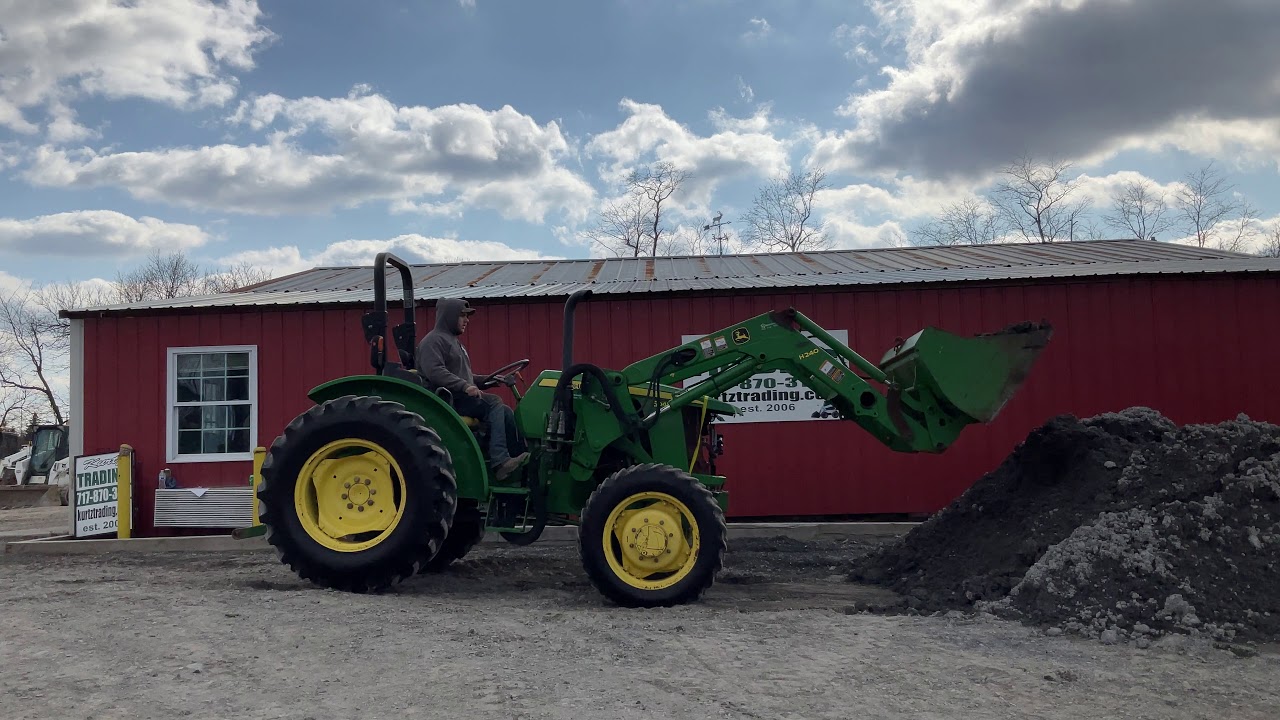 JOHN DEERE 5045E TRACTOR