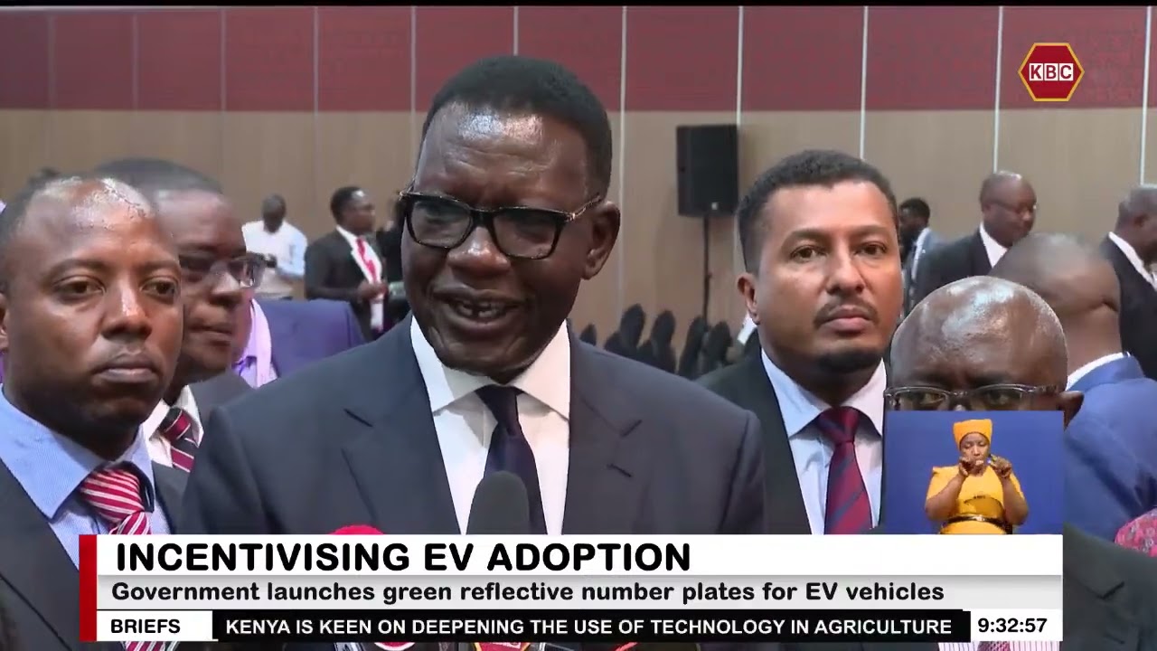 Government launches green reflective number plates for EV vehicles