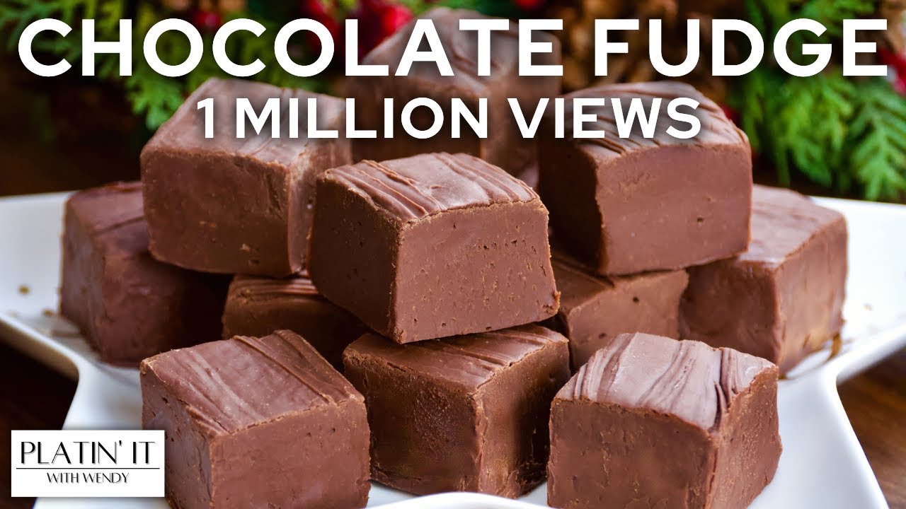 Easy 2 MINUTE Chocolate Fudge | Holiday Favourites