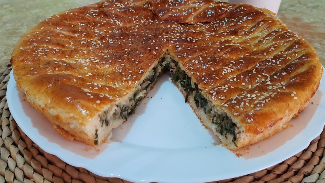 Tourte au thon fromage et épinards تورتة بالتونة والسلق و الجبن بنة لا تقاوم