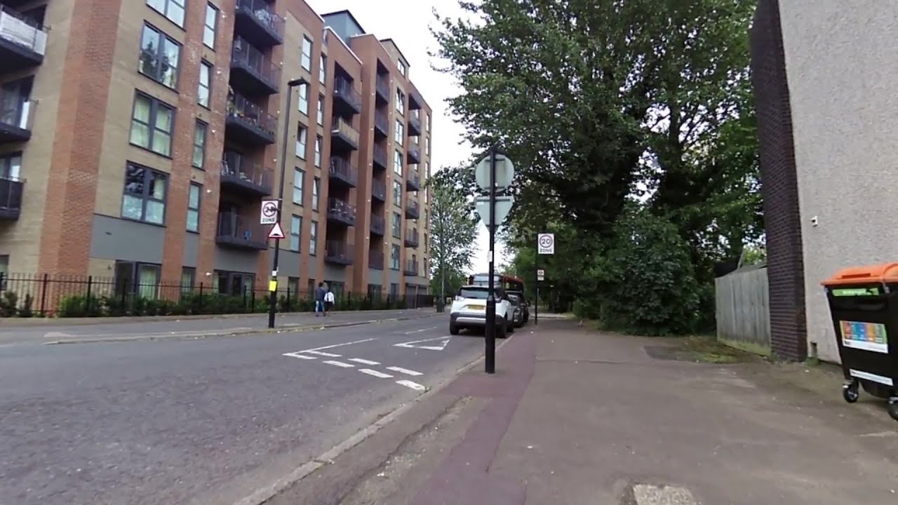 SOUTHALL.  GURU NANAK ROAD AND HAVELOCK ROAD.