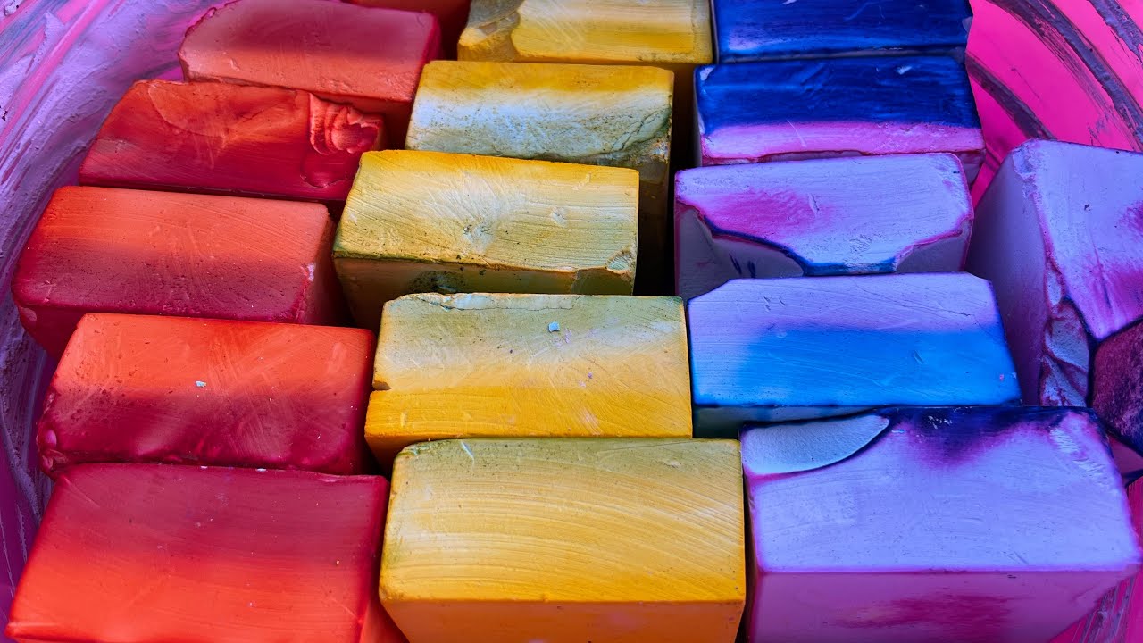 Dip Dyed Rainbow Gymchalk 🍀• Crunchy Crush • Satisfying Gym Chalk Pebble Play • Sleep Aid • ASMR