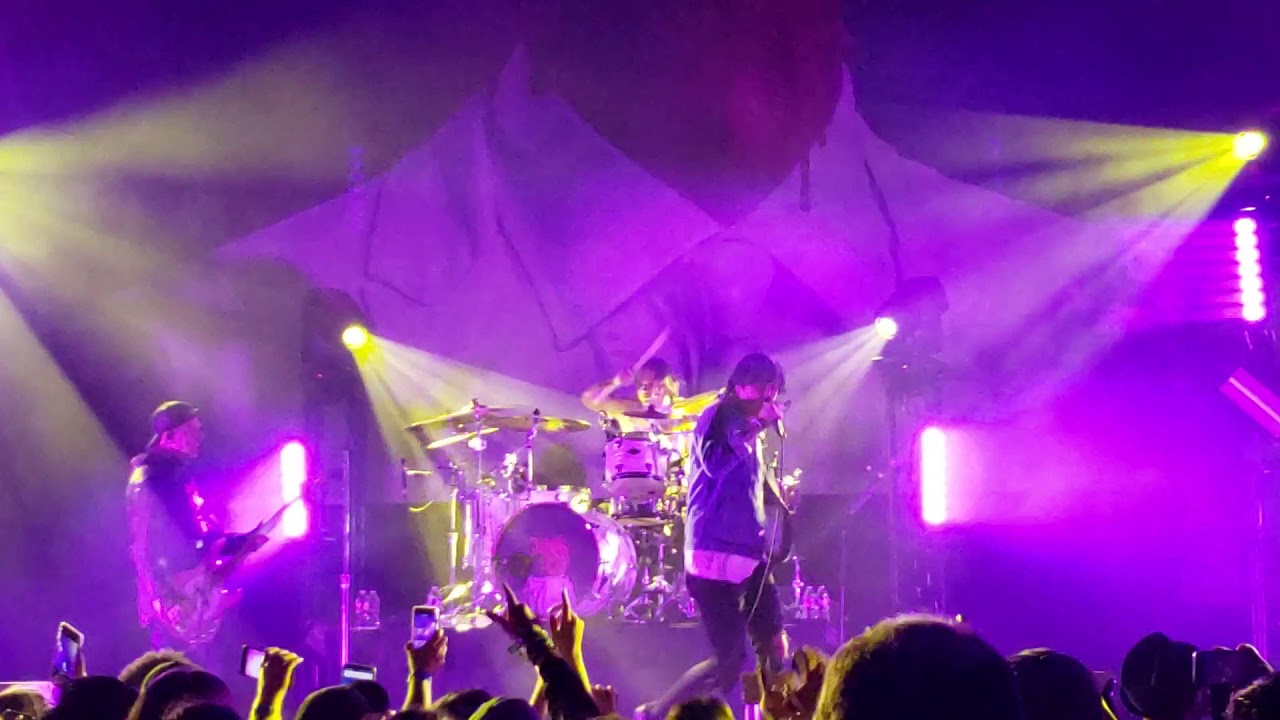 Sleeping with Sirens 