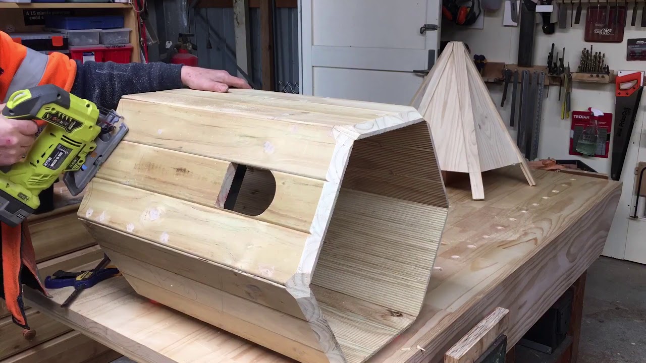 Wooden Dovecote Part3 the end