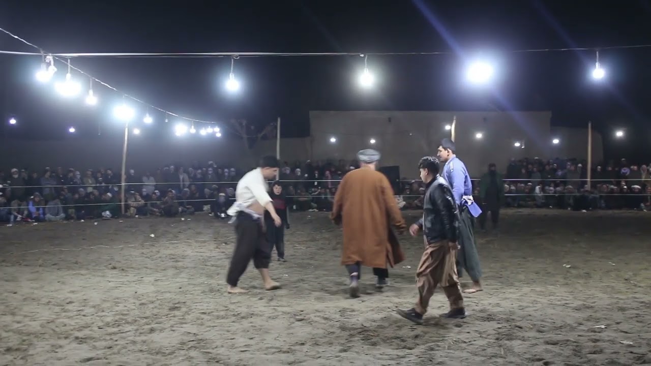 یونس پهلوان کندزی در مقابل گلبدین پهلوان جوزجانی.