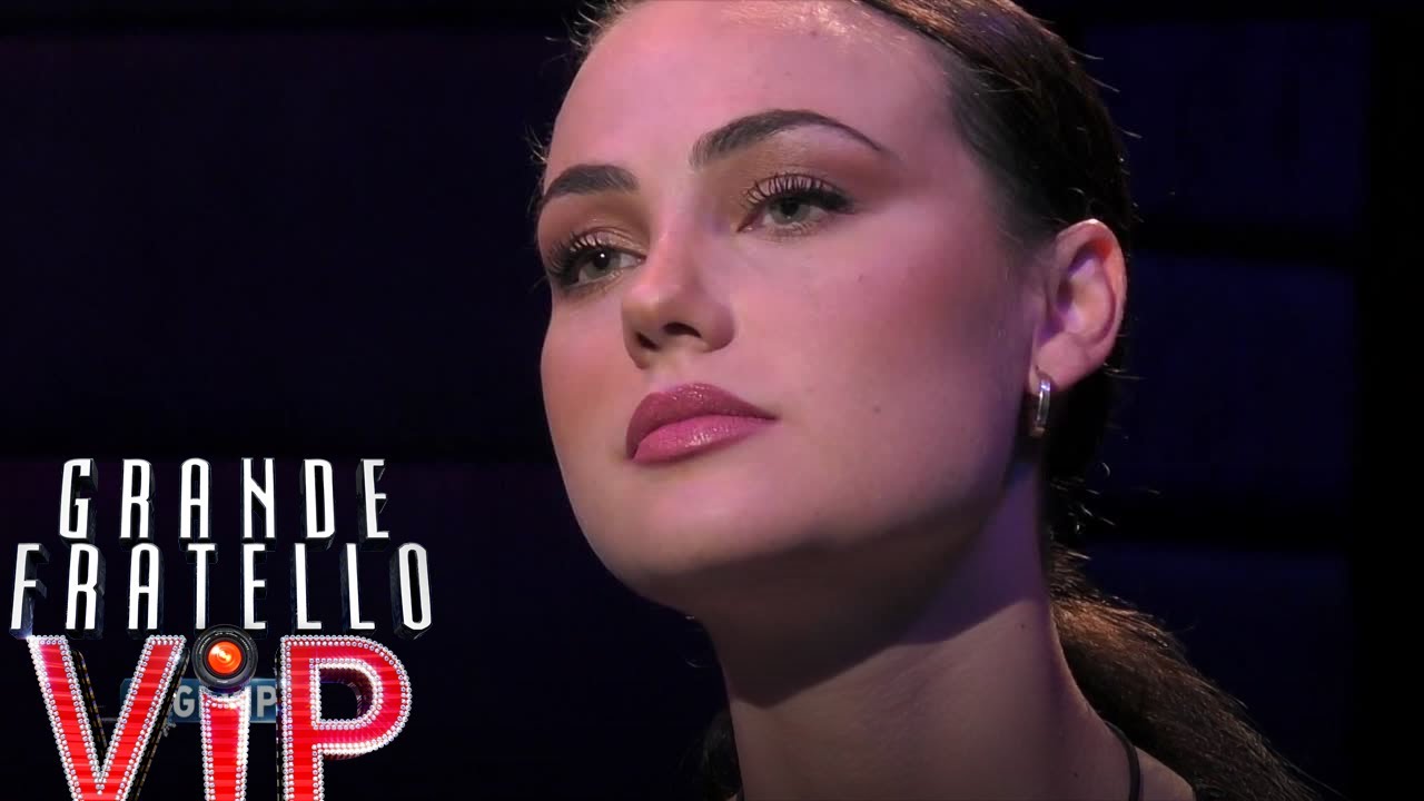 Grande Fratello Vip - I dubbi di Rosalinda riguardo i suoi sentimenti