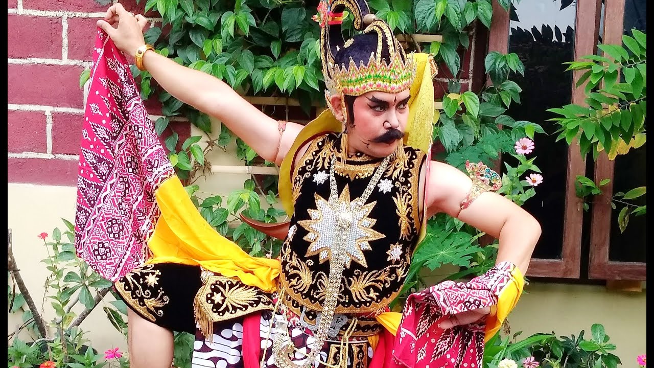 Tari GATOTKACA KIPRAH Gandrung / Javanese Classical Dance / Tari Klasik Jawa Tengah