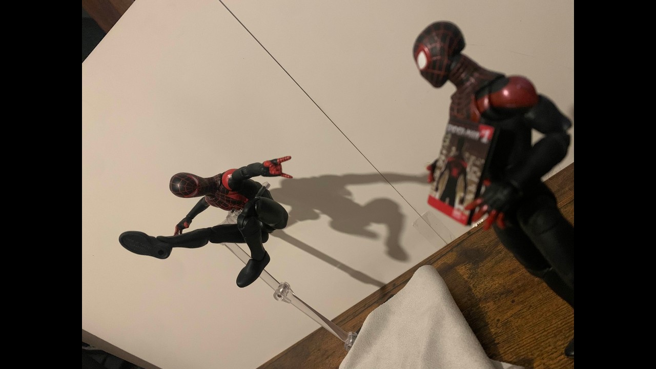 Review 20 : Marvel Legends : Miles Morales : The Ultimate Spider-Man