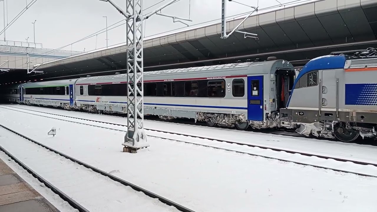 EU44-003 z IC GALICJA do Berlina Hbf. odjeżdża ze stacji Kraków Gł. 23.11.2025