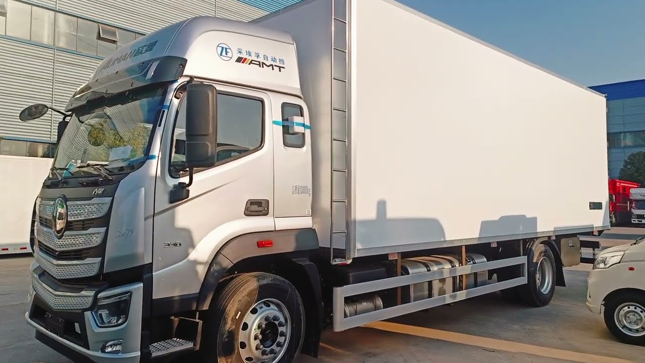 Hot selling Foton Auman 4x2 6-8ton box refrigerated truck for goods transportation at low Price