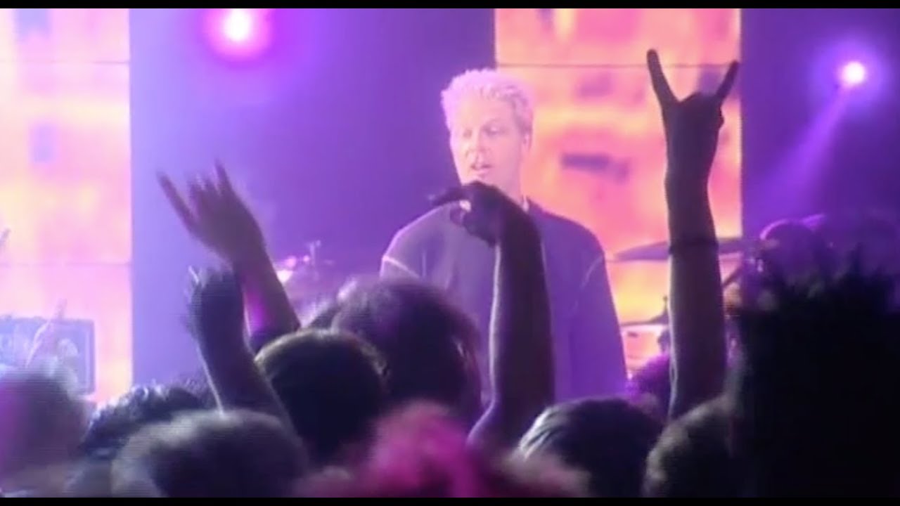 The Offspring - Gotta Get Away (Smash To Splinter)