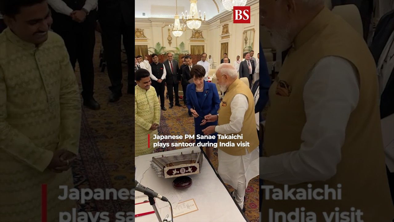 Video | Japanese PM Sanae Takaichi plays santoor during India visit
