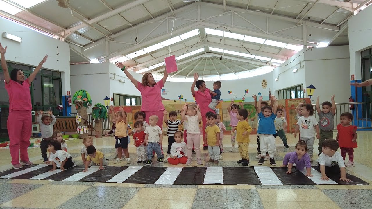 DÍA DE LA INFANCIA ESCUELA INFANTIL MUNICIPAL SARANTONTÓN 20 11 25