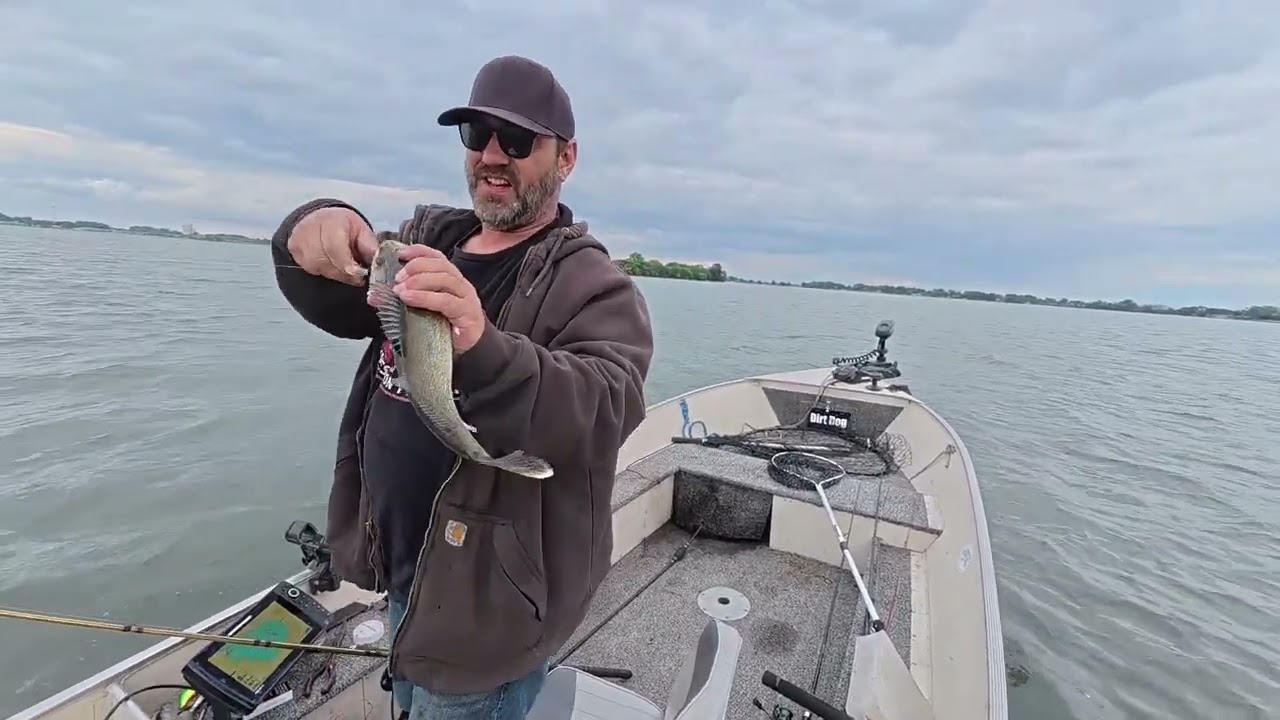 I hit a HOT Bite window Crazy walleye feeding FRENZY!!!!!
