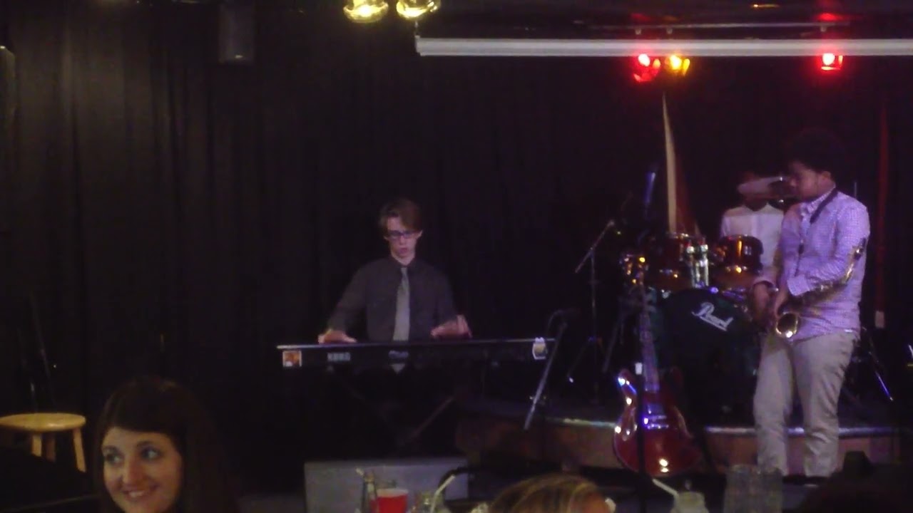 Funky Fly Project (My Middle School Jazz Band) - Mister Magic 2015