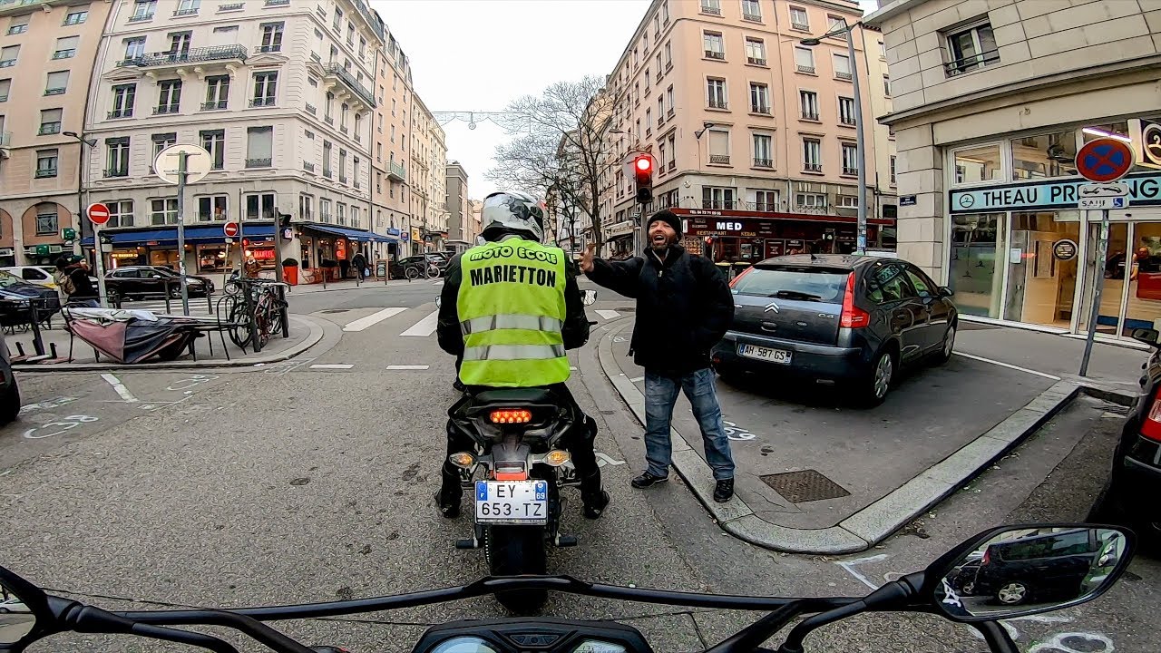 ENLÈVE TON GILET ! FORCE AUX JAUNES ! 🤪Passerelle A2 vers A (partie 2)