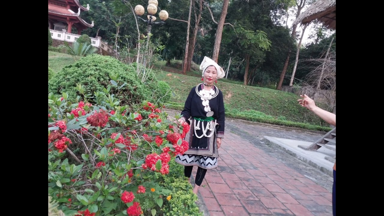 Páo dung dân tộc dao tiền Tuyên Quang...Bàn Thúy tồ