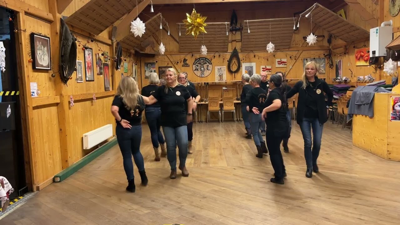 Line Dance - Neon Moon Cha Cha (couple dance)