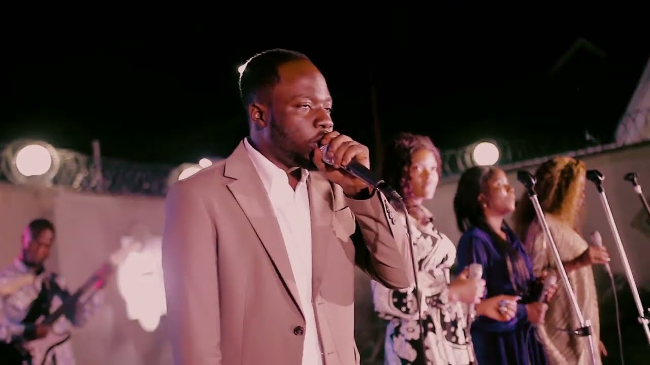 Fiston-Gloire Mamba MALAMU ( live chez l’hon Jean Paul MBOMA)