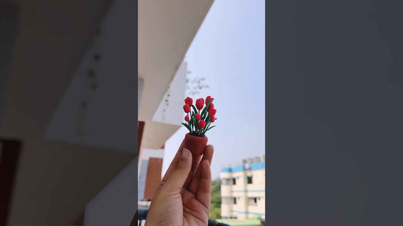 Mini flower vase with soft air dry clay🌷🌷#shortsfeed #art #diy #airdryclaycrafts #flowers