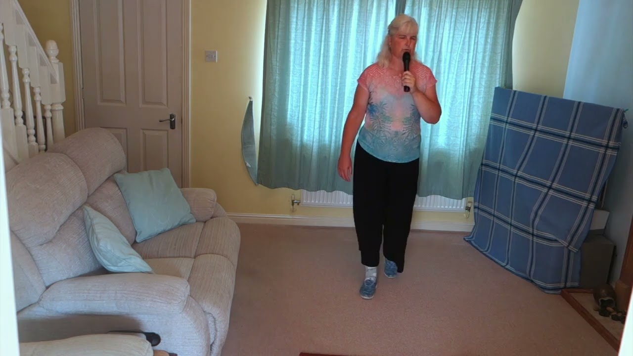 Route 33 - Line Dance (teach, walk through & dance)