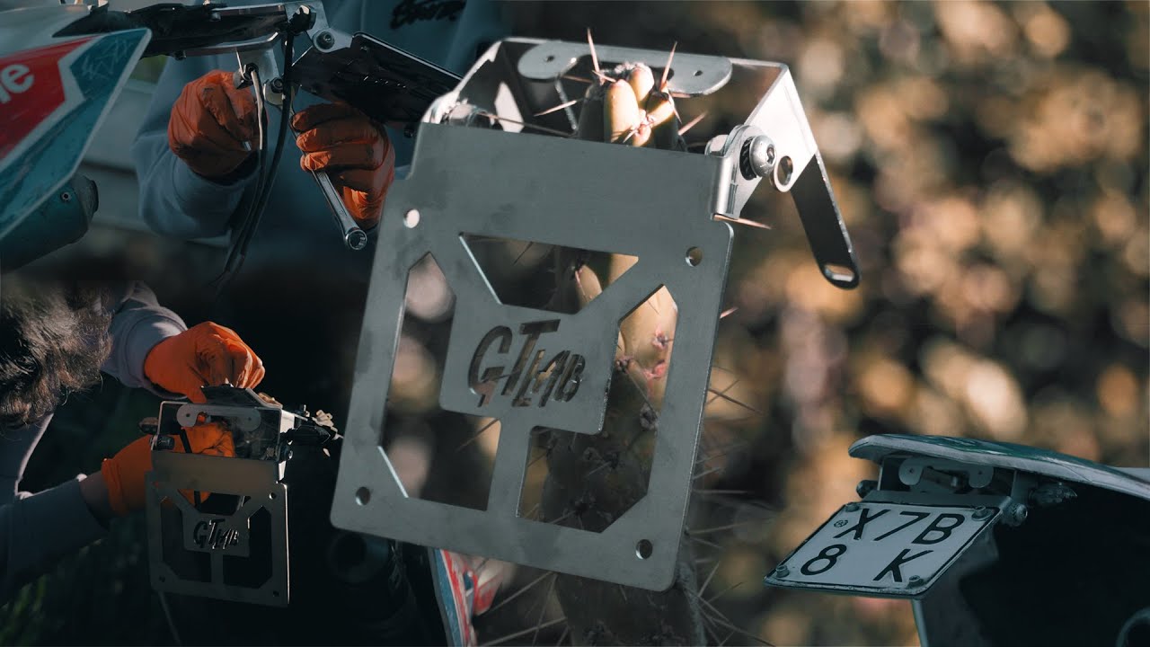 Miglior portatarga pieghevole per moto 50? + cambio pastiglie.