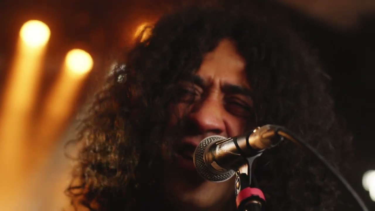 Cast - Poison Vine (Live at Brudenell Social Club)