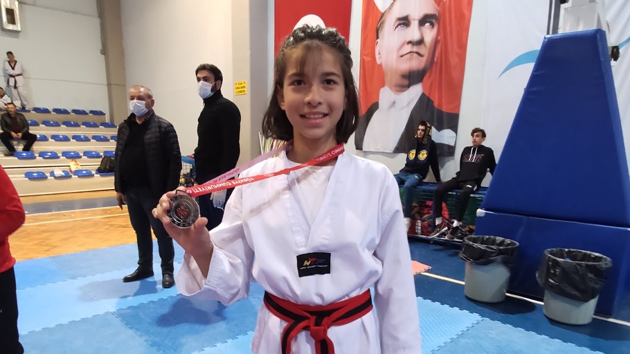 Tekwando İzmir Turnuvası. Gümüş madalya. Buca gençlik spor 10 Kasım etkinlikleri