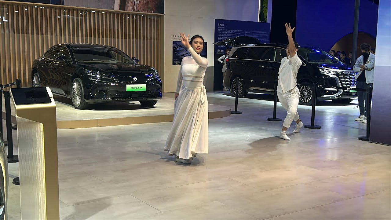 ÇİN’de ARABA FUARI 2024 Yiwu/China | Son Model Arabalar Çin ve Avrupa Markaları-1 ÇİNDEKİ OFİSİNİZ