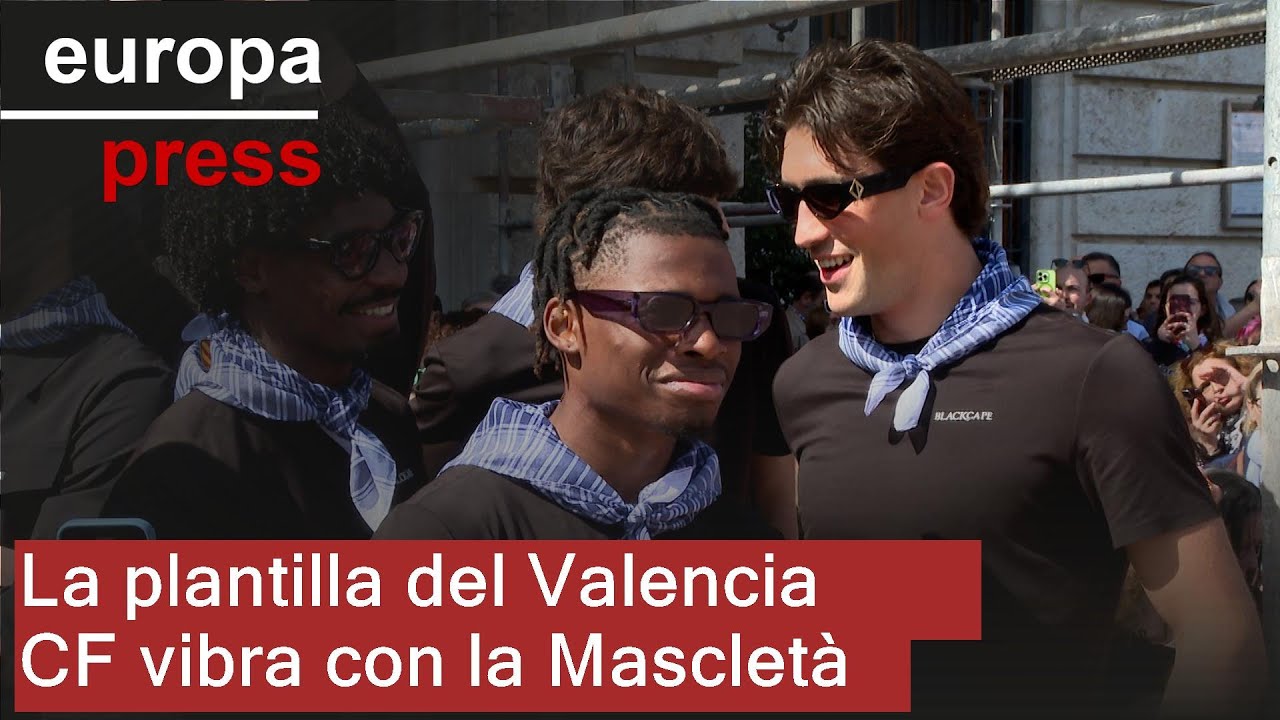 La plantilla del Valencia CF vibra con la Mascletà