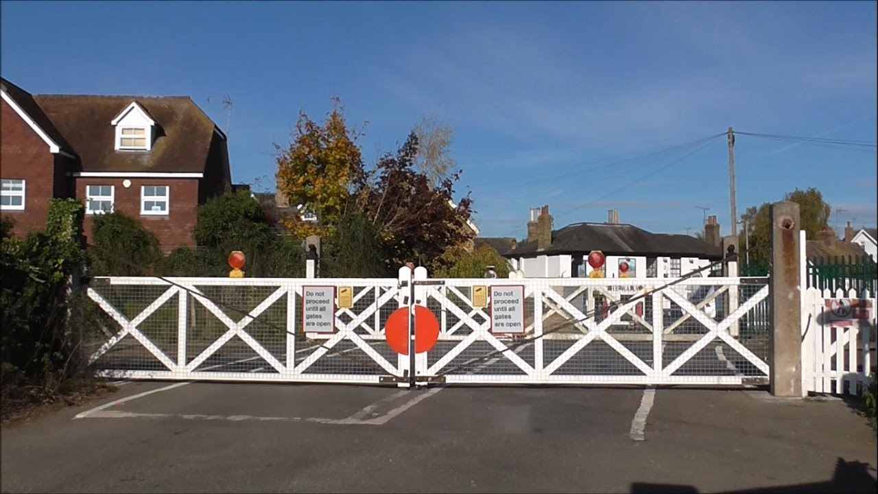 Wateringbury Level Crossing