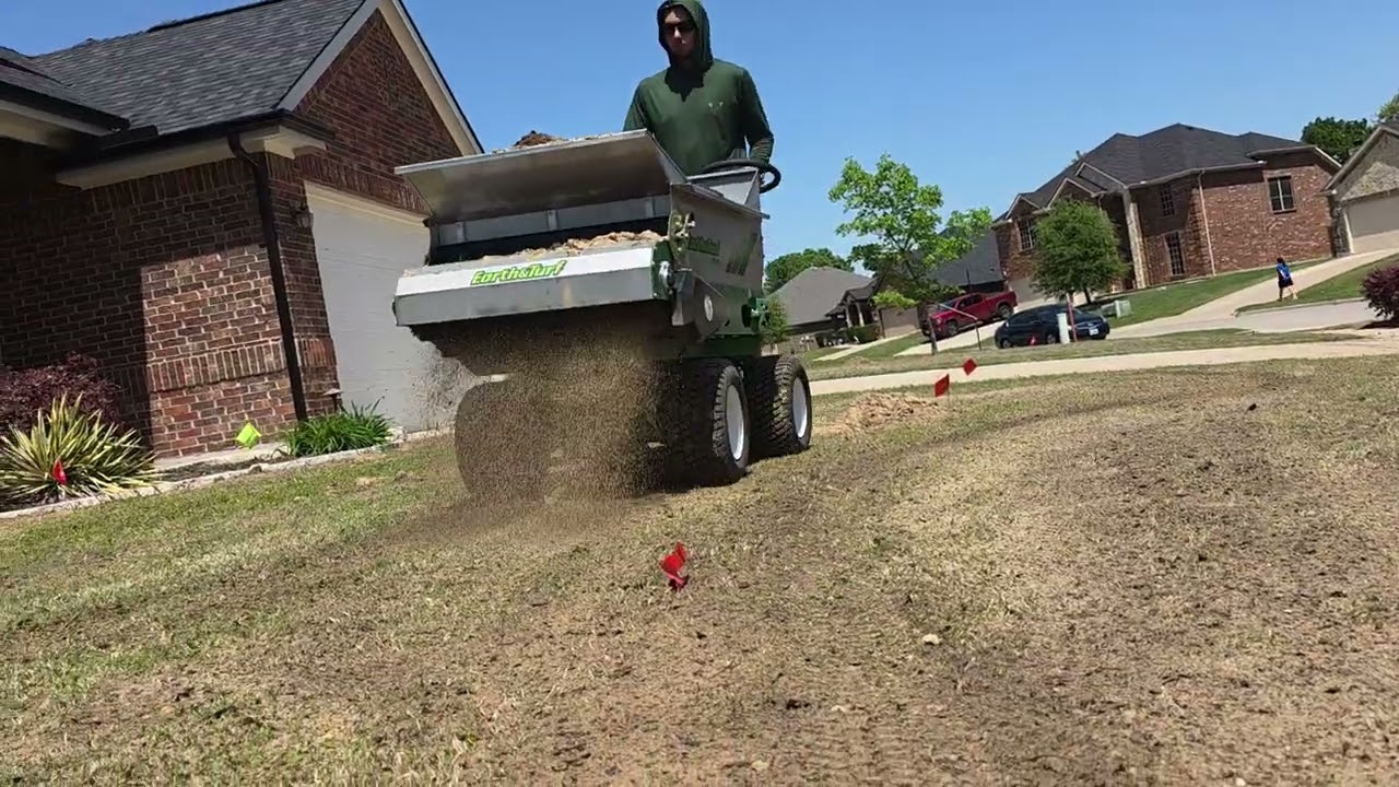 Earth and turf spreader 410