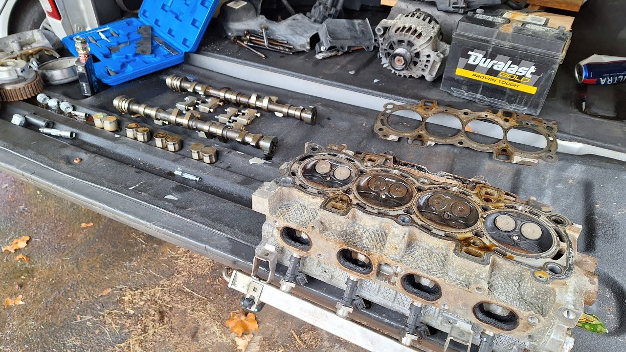 Ford Fiesta 1.6L Cylinder Head Removal