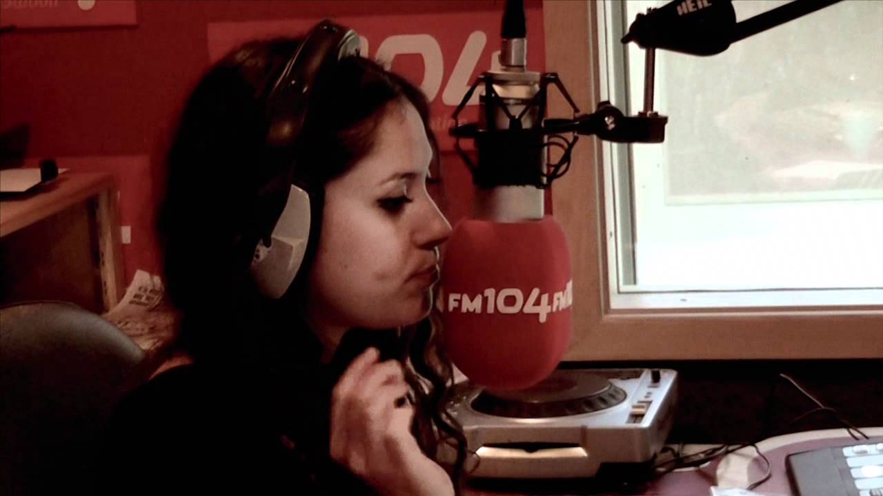 Eliza Doolittle - Pack Up (Acoustic) FM104