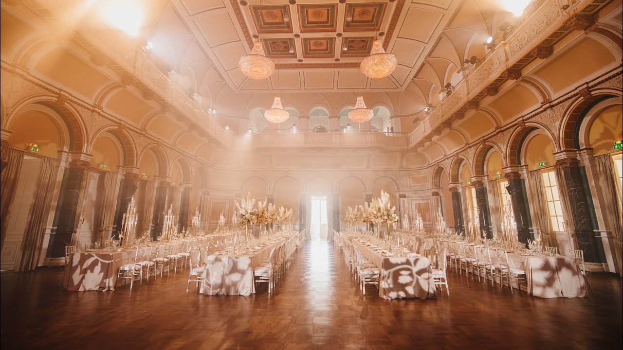 Traumhafte Hochzeitsdekoration der Hochzeitsfeier für Aksana und Alexej im Kurhaus Bad Schwalbach