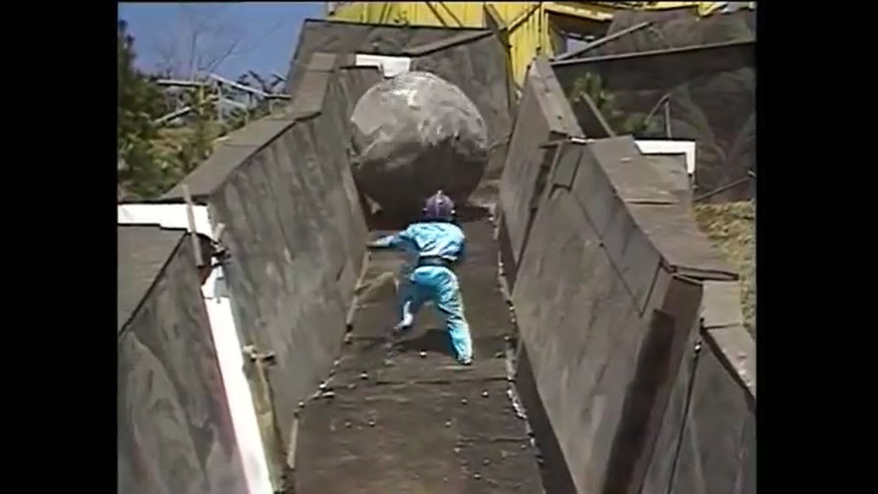 Most Extreme Wipeout Challenge - Most Painful Eliminations!